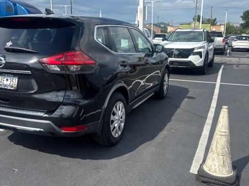 Used 2017 Nissan Rogue S FWD image 8