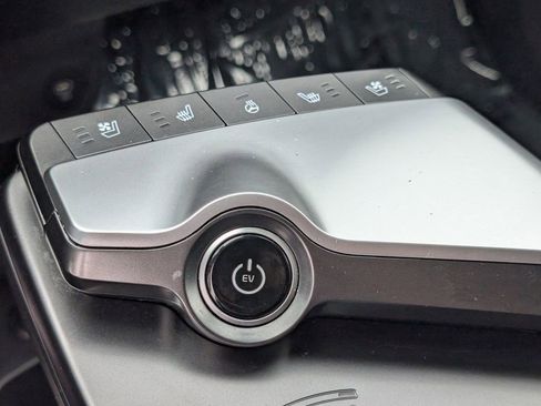 Certified 2024 Kia EV6 Wind w/ Wind Technology Package image 32