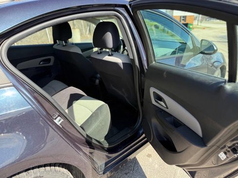 Used 2015 Chevrolet Cruze LS image 12