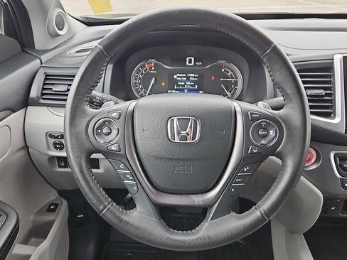 Used 2020 Honda Ridgeline RTL image 11