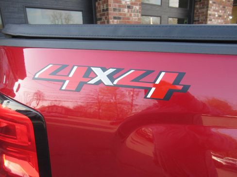 Used 2018 Chevrolet Silverado 1500 LT w/ All Star Edition AWD/4WD image 11