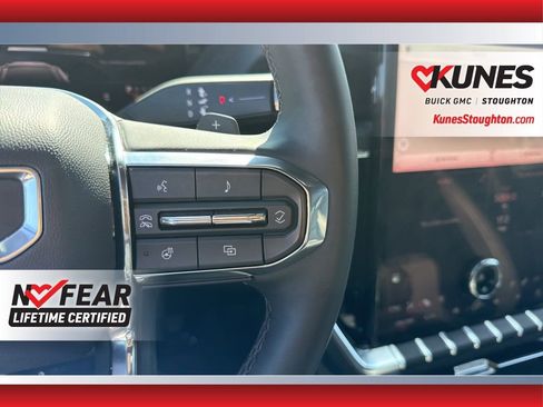 Used 2025 GMC Yukon XL Denali AWD/4WD image 32