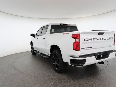 Used 2023 Chevrolet Silverado 1500 Custom image 11