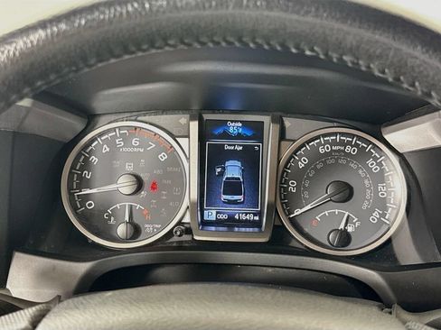 Used 2021 Toyota Tacoma SR5 w/ SR5 Appearance Package (SM) RWD image 13