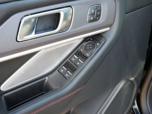 New 2025 Ford Explorer ST image 17