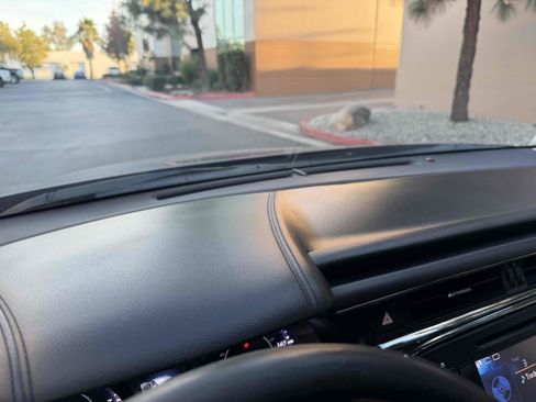 Used 2014 Toyota Avalon Limited image 44