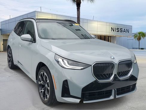 Used 2025 BMW X3 xDrive30i AWD/4WD image 8