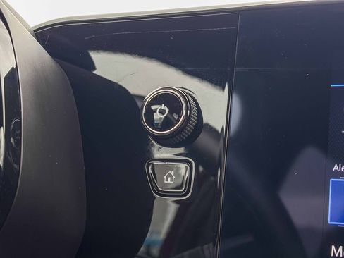 Used 2024 Chevrolet Trax LS FWD image 23