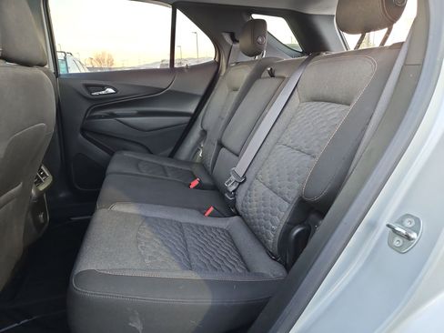 Used 2018 Chevrolet Equinox LT image 28