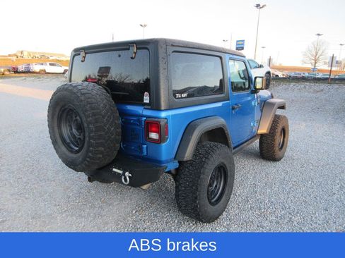 Used 2022 Jeep Wrangler Willys image 3