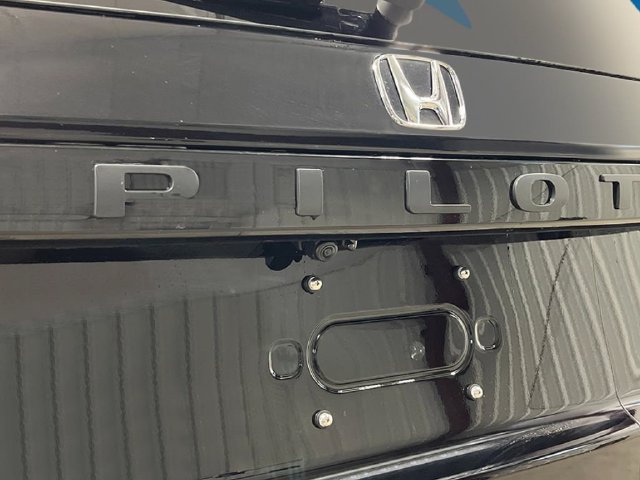 New 2026 Honda Pilot Black Edition image 9