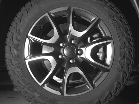 Used 2025 Jeep Compass Trailhawk AWD/4WD image 13