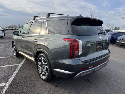Used 2023 Hyundai Palisade Limited AWD/4WD image 17