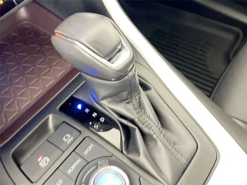 Used 2023 Toyota RAV4 Limited AWD/4WD image 17