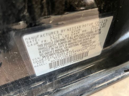 Used 2025 Nissan Versa SV FWD image 29
