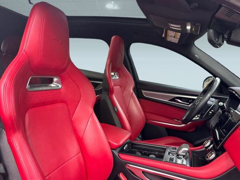 Used 2023 Jaguar F-PACE R-Dynamic S image 31