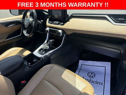 Used 2019 Toyota RAV4 XLE Premium w/ All Weather Liner Package AWD/4WD image 31