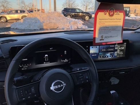 New 2025 Nissan Kicks SR w/ Illumination Package image 12