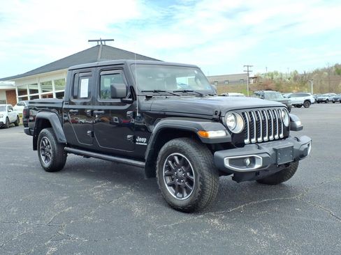 Used 2021 Jeep Gladiator Overland w/ Popular Equipment Package image 2