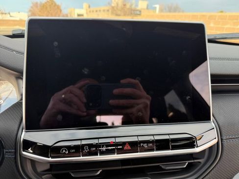 New 2026 Jeep Compass Limited image 28