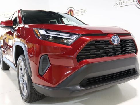 Used 2022 Toyota RAV4 XLE image 22