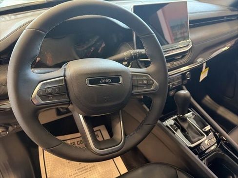 New 2026 Jeep Compass Latitude image 20