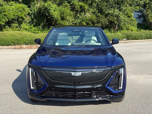 Used 2025 Cadillac Lyriq Sport RWD image 8