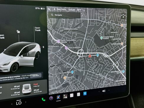 Used 2021 Tesla Model Y Long Range AWD/4WD image 21