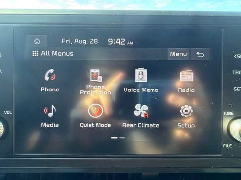 Used 2023 Kia Carnival LX FWD image 35