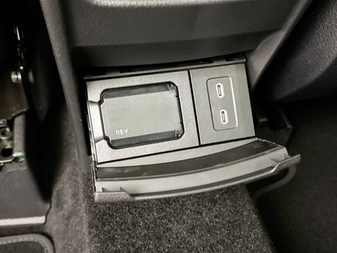 Used 2026 Mercedes-Benz GLB 250 4MATIC image 55