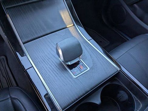 Used 2024 Land Rover Range Rover Evoque Dynamic SE image 11