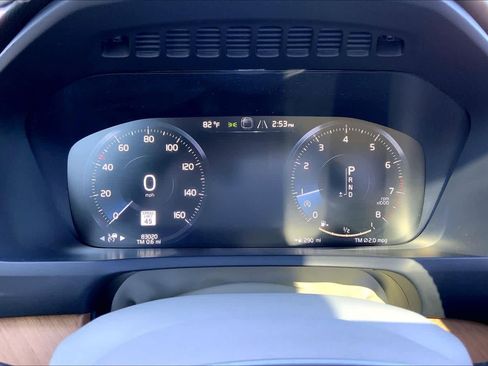 Used 2022 Volvo XC90 T6 Momentum w/ Advanced Package image 26