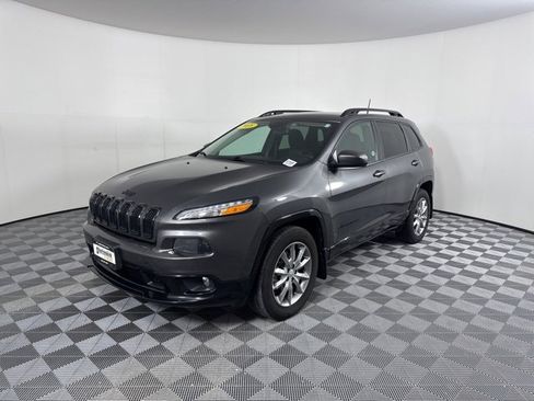 Used 2018 Jeep Cherokee Latitude image 7