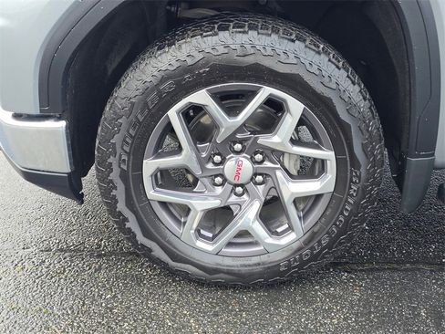 Used 2024 GMC Sierra 1500 SLT w/ SLT Premium Plus Package image 10