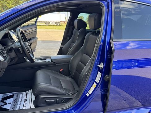 Used 2020 Honda Accord Sport image 32