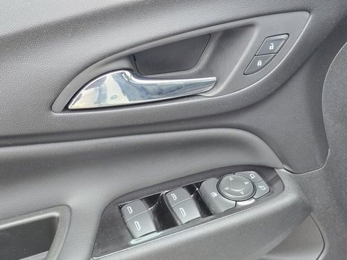 Used 2022 Chevrolet Equinox Premier image 35