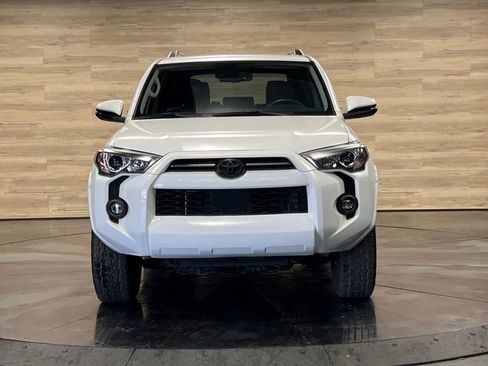 Used 2023 Toyota 4Runner SR5 Premium w/ Moonroof Package RWD image 4