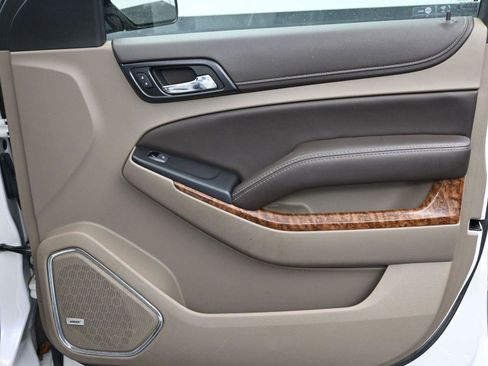 Used 2017 Chevrolet Suburban Premier image 8