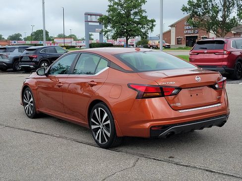 Used 2021 Nissan Altima 2.0 SR FWD image 2