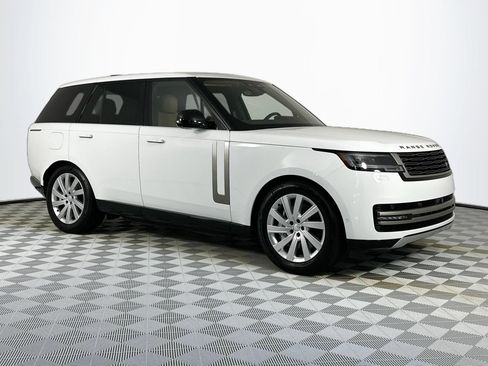 Certified 2025 Land Rover Range Rover SE AWD/4WD image 3