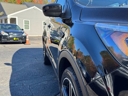 Used 2019 Ford Escape SEL image 17