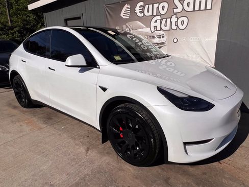 Used 2023 Tesla Model Y Long Range AWD/4WD image 9