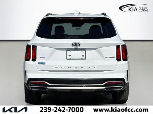 Used 2021 Kia Sorento EX w/ Panoramic Sunroof Package AWD/4WD image 5