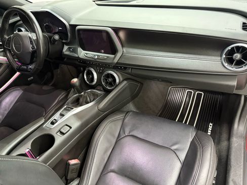 Used 2017 Chevrolet Camaro SS image 19