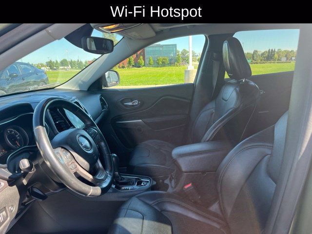 Used 2019 Jeep Cherokee Limited AWD/4WD image 12