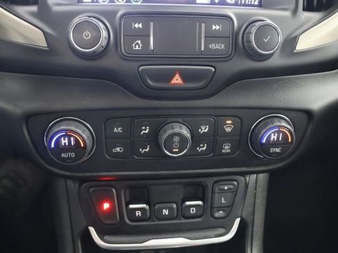 Used 2019 GMC Terrain Denali w/ Advanced Safety Package image 15