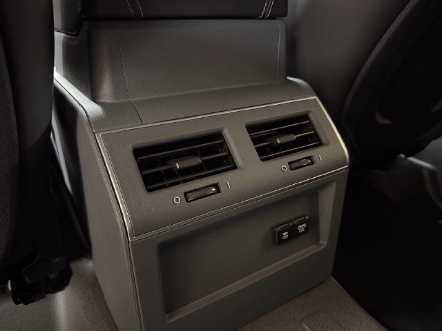 Used 2025 INEOS Grenadier Station Wagon AWD/4WD image 15
