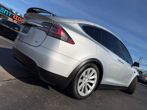 Used 2018 Tesla Model X 75D image 66