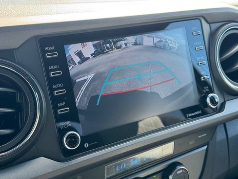Used 2022 Toyota Tacoma TRD Sport w/ Technology Package RWD image 28