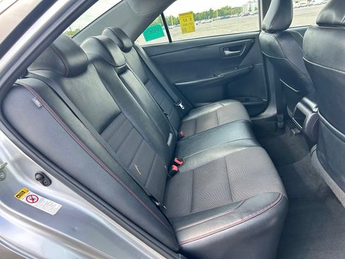 Used 2017 Toyota Camry SE FWD image 13